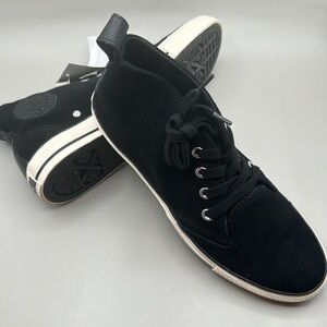 NWT! Converse Berkshire Mid Sneakers Black M7.5/W9.5